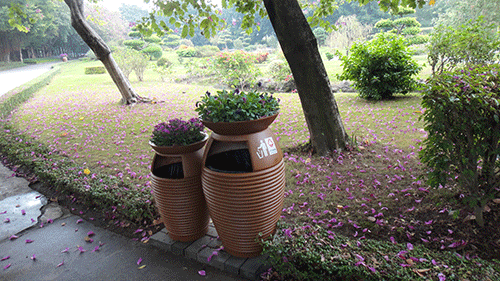  汕頭玻璃鋼花盆垃圾桶，點(diǎn)綴公園好環(huán)境。